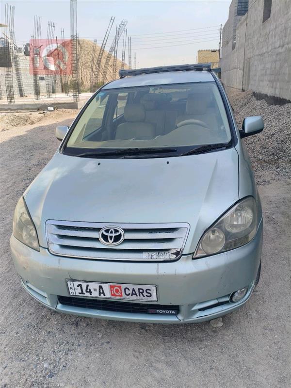 Toyota Ipsum 2000 for sale in Iraq - Shatt al-Arab 